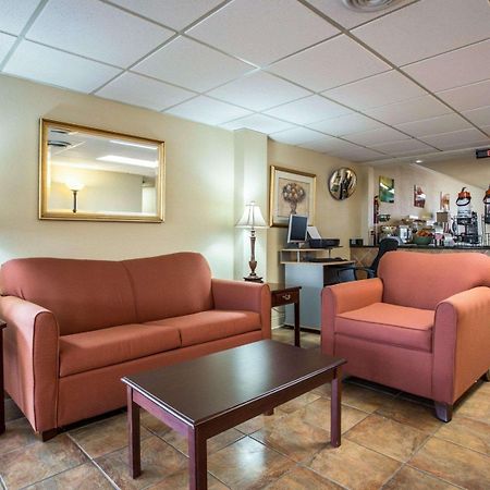 Quality Inn & Suites Monroe Εξωτερικό φωτογραφία