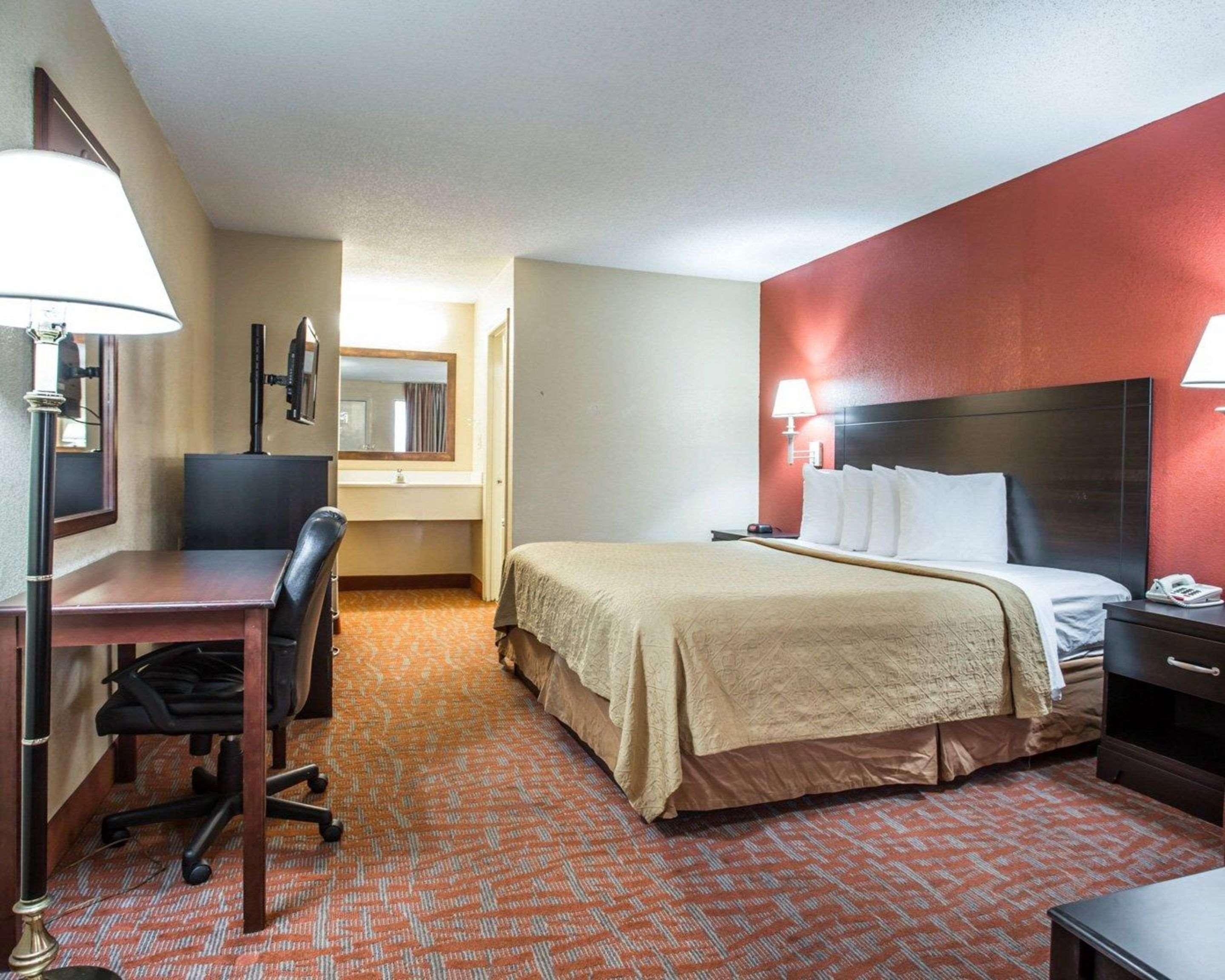 Quality Inn & Suites Monroe Εξωτερικό φωτογραφία