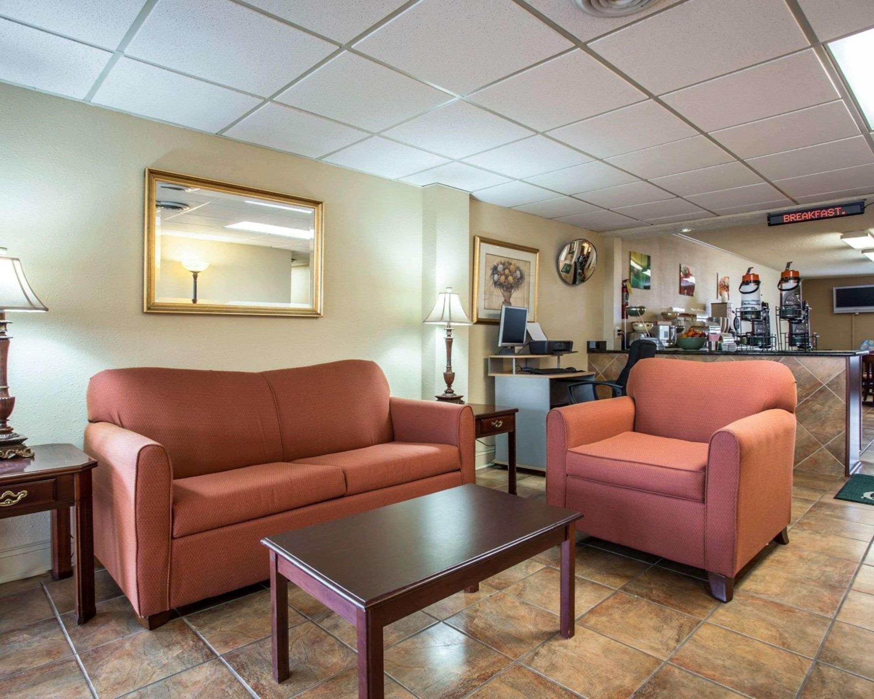 Quality Inn & Suites Monroe Εξωτερικό φωτογραφία