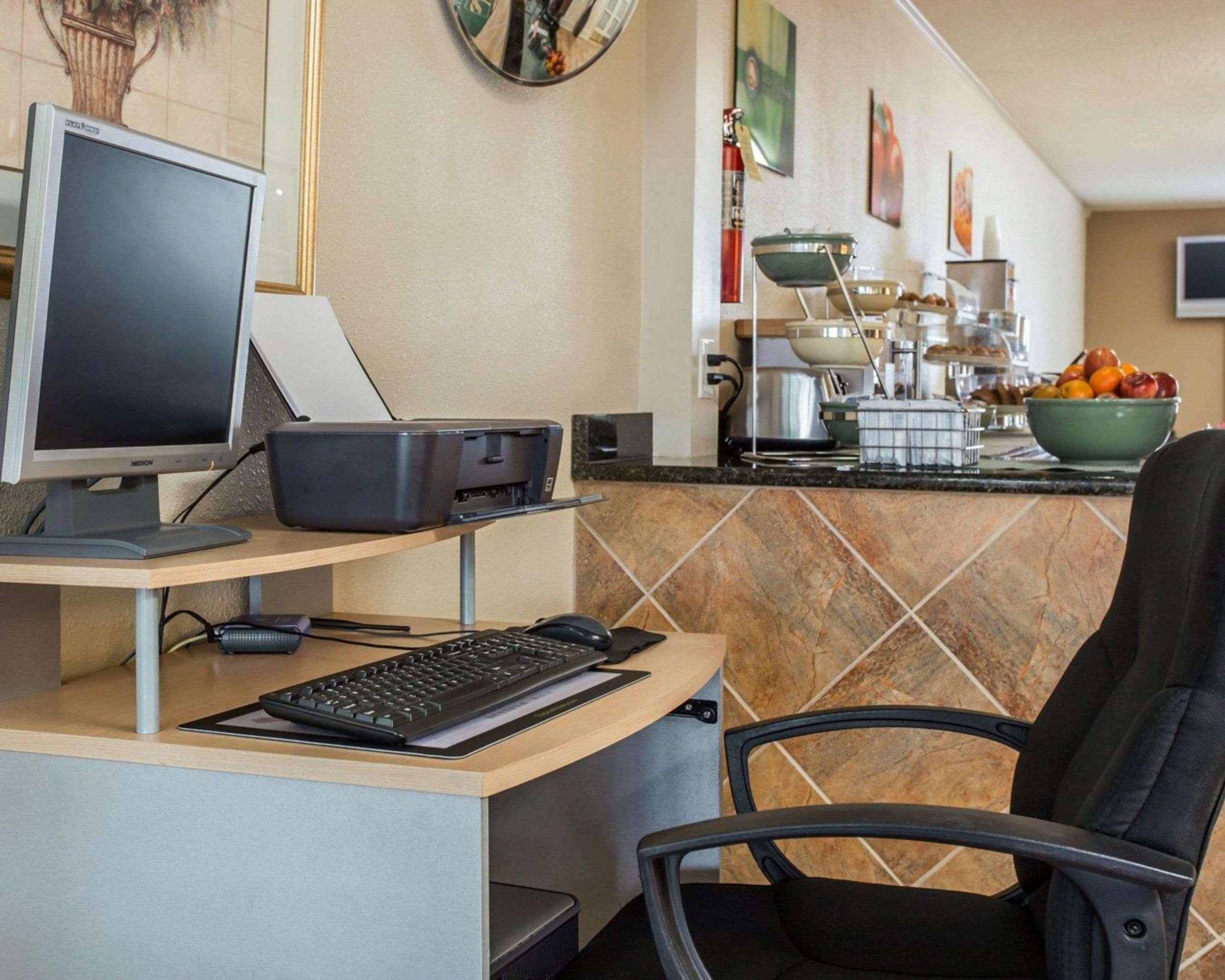 Quality Inn & Suites Monroe Εξωτερικό φωτογραφία