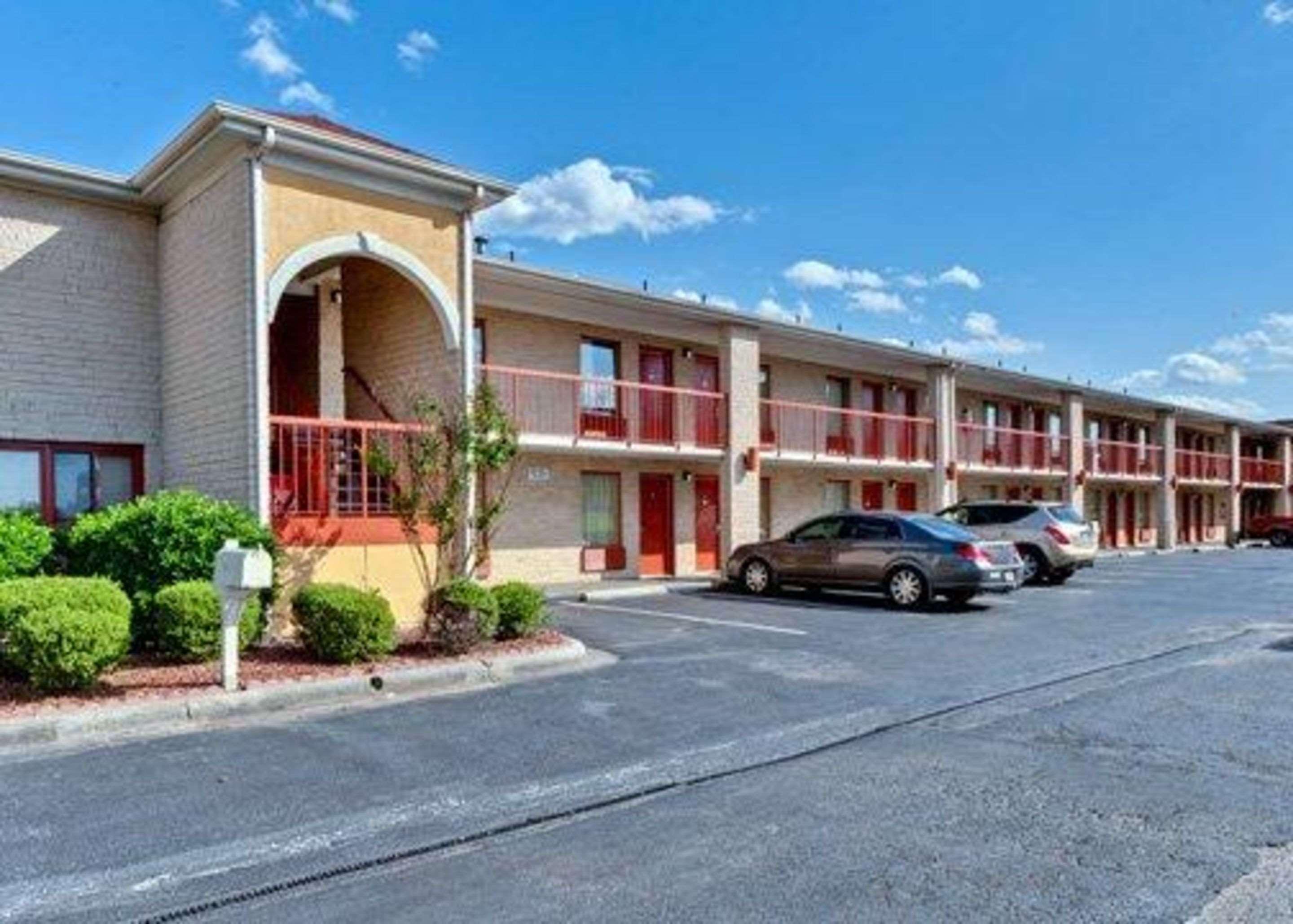 Quality Inn & Suites Monroe Εξωτερικό φωτογραφία